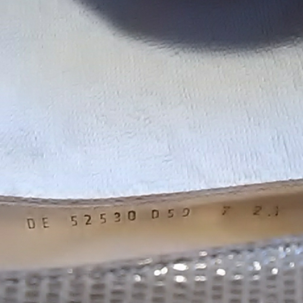 Authentic Salvatore Ferragamo Leather Heels - Picture 5 of 8